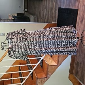 👗LULAROE CARLY BLACK & WHITE DRESS👗